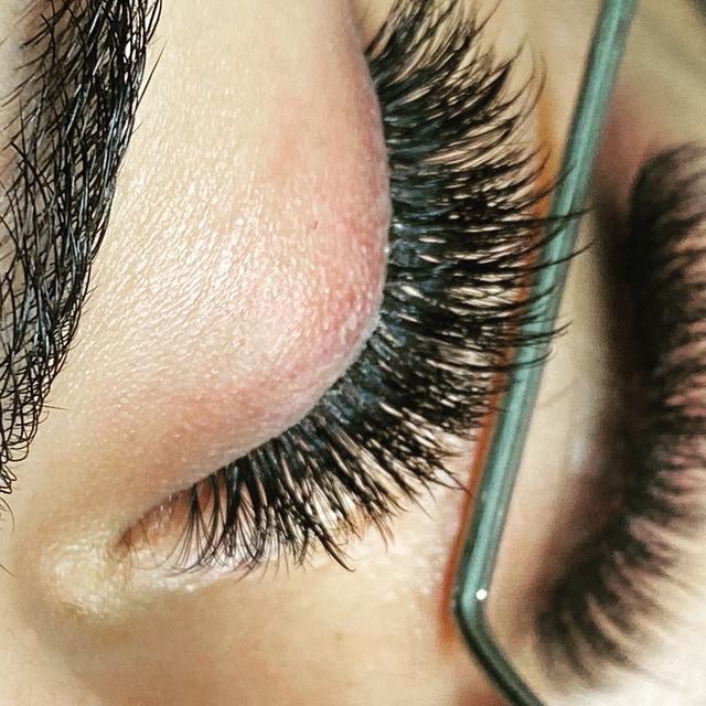 Longer lash fill package. 